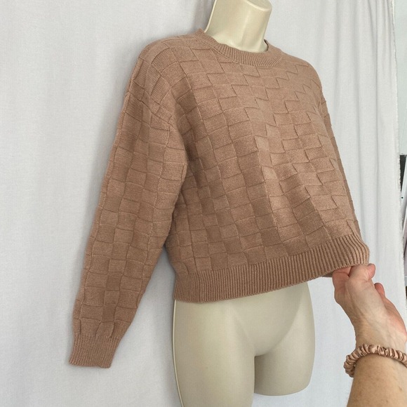 Poof Apparel Sweater Womens Medium Blush Dusty Pink Cropped Soft Girl Checkered - Picture 3 of 10